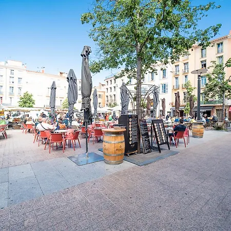 Romantic Getaway In The Heart Of Lägenhet *