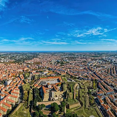 Romantic Getaway In The Heart Of Perpignan